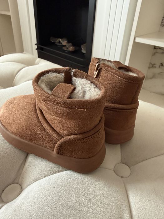 Ghete captusite pentru copii, stil ugg, maro, marimea 24.