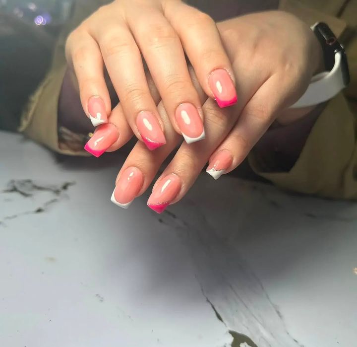 Маникюр    с выездом