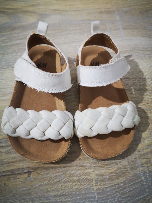 Pantofi, sandale, Nike, Adidas, Biomecanics, etc