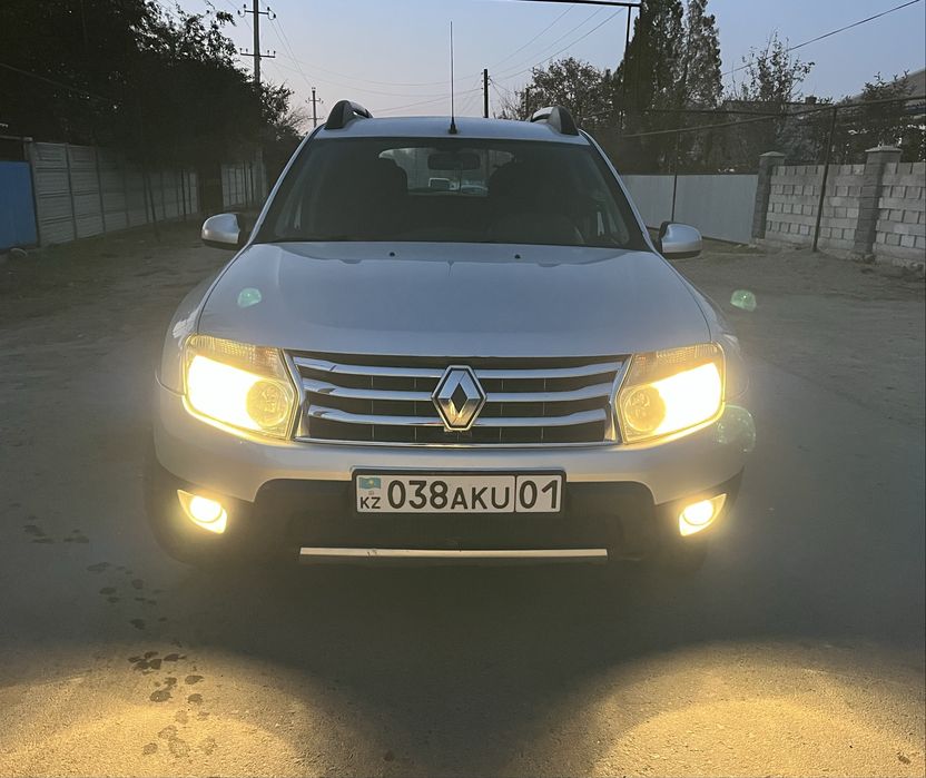 Renault Duster 2013г. 2л