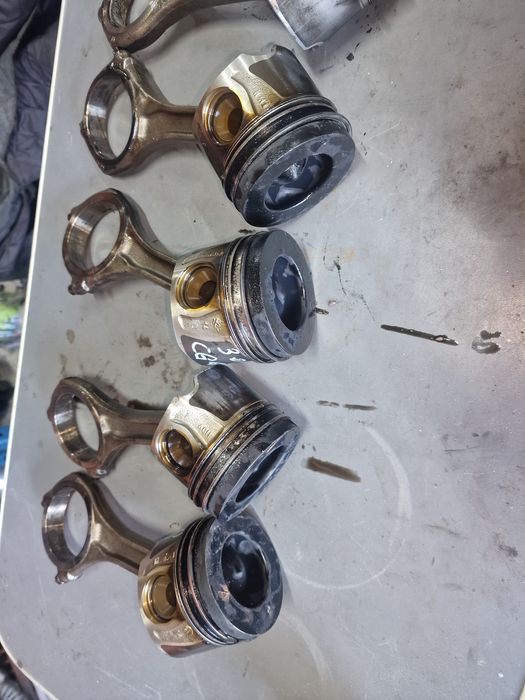 Piston biela  3.0 CGQ biturbo audi a6 a7 a8 q5 2014