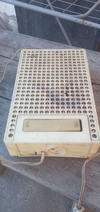 Продам  Стабилизатор,контейнер