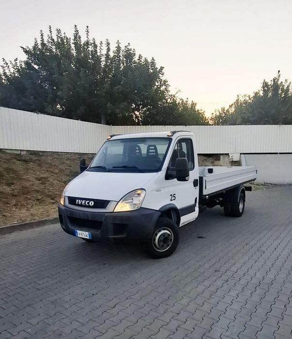 Vând Iveco Daily 70C18- DETARAT 3,5 TONE -SE conduce cu cat B