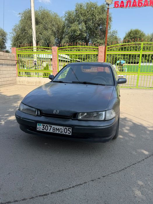 Продам Хонду Аккорд 2.0л 1993 год