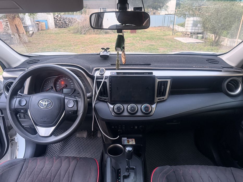 Продам автомобиль rav4