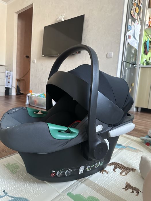 Автолюлька Cybex Aton B2