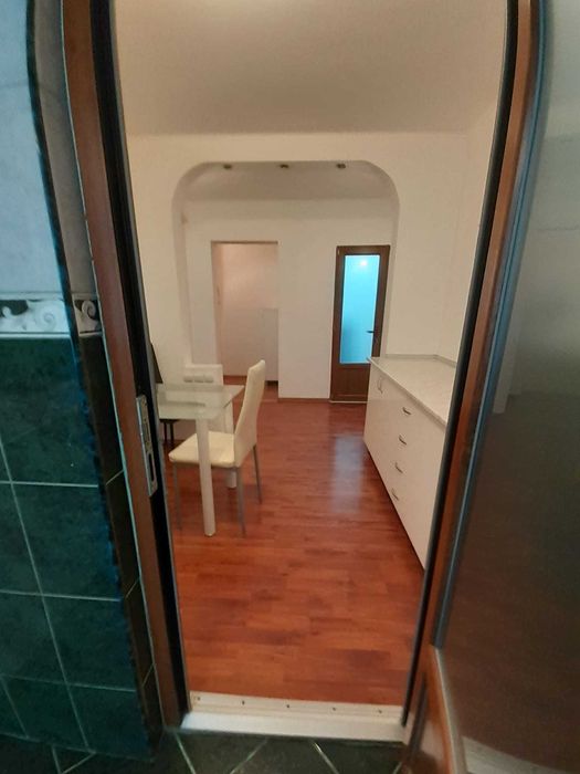 Apartament de închiriat