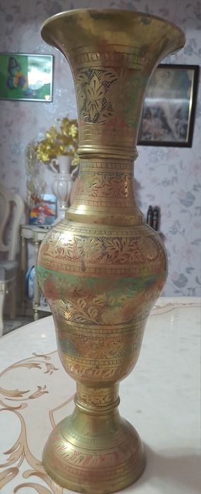 Латунная декоротивная ваза