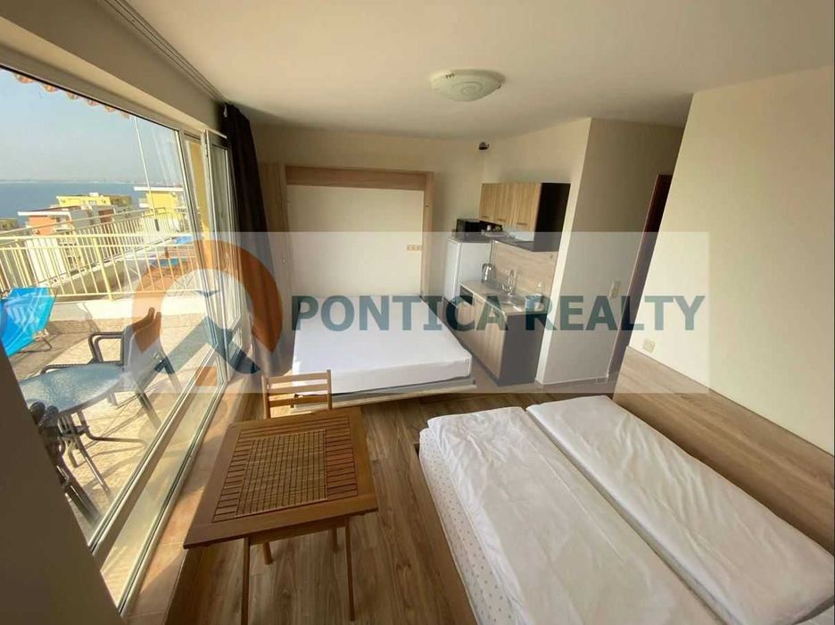 Студио с панорамна гледка море в Свети Влас