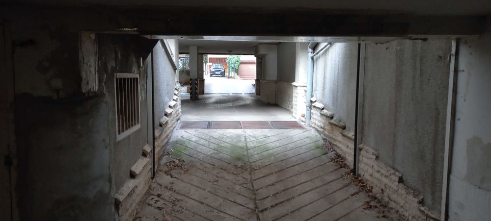 Давам гараж под наем