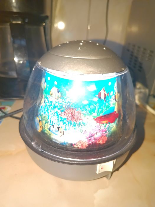 Puzzle/ jocuri de societate/ veioza cu pești