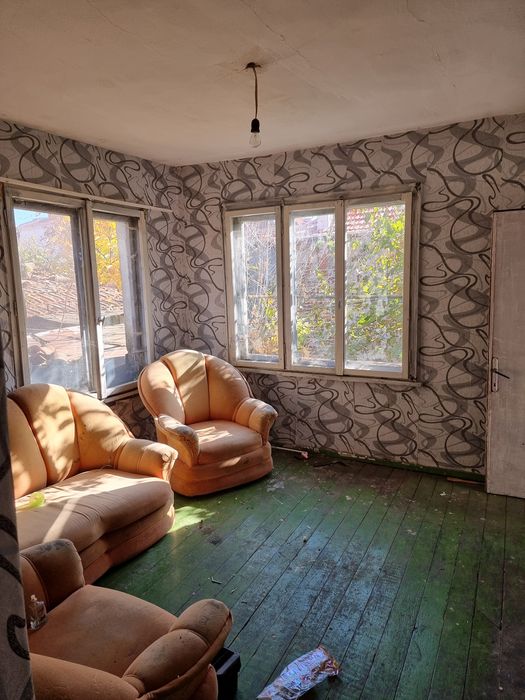 Продава се Къща в Карнобат - 95 кв.м за 895 €/кв.м - Снимка #3