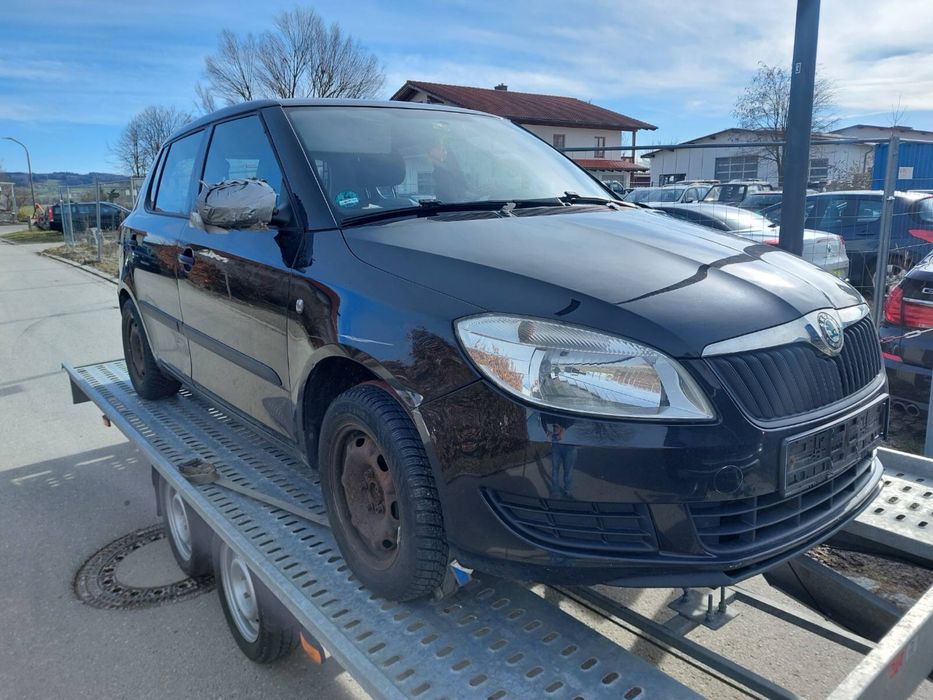 Skoda fabia 1.2 на части roomster