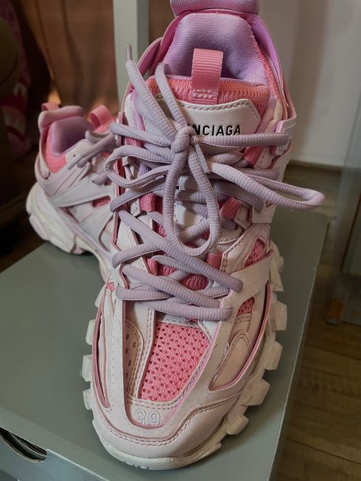 Баленсиага трак розови