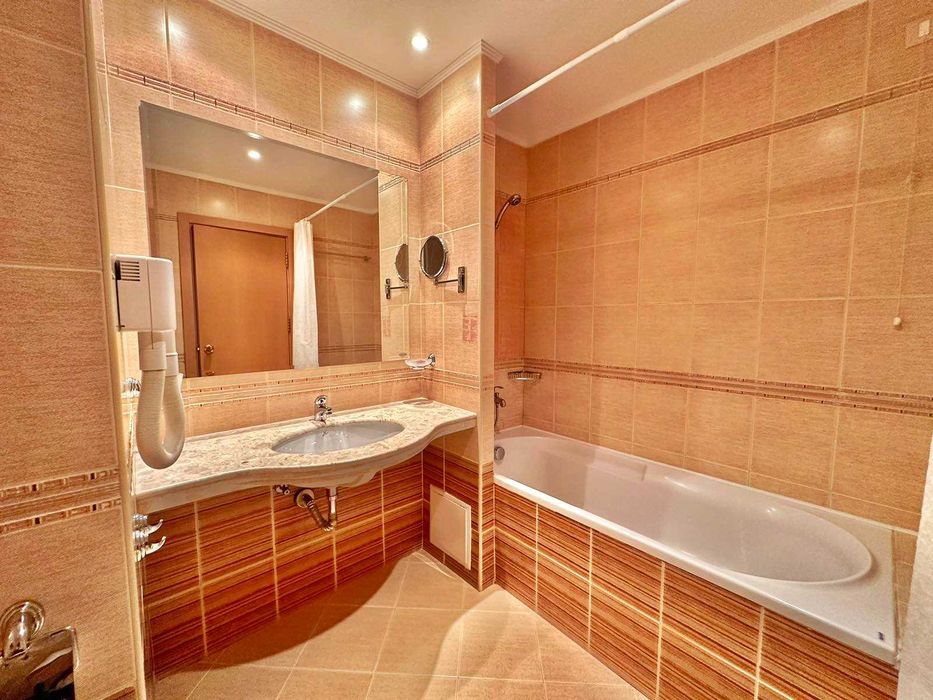 Продава се Двустаен апартамент в к.к. Слънчев бряг - 82 кв.м за 1007 €/кв.м - Снимка #6