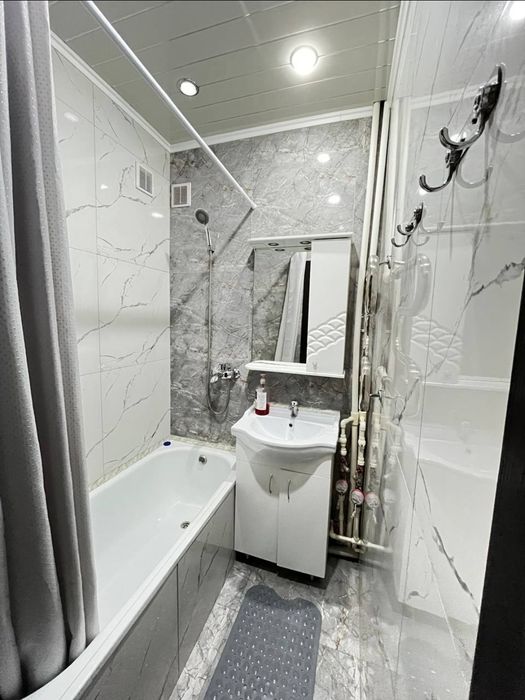 3-ком квартира 5 мкрн 3эт 35000