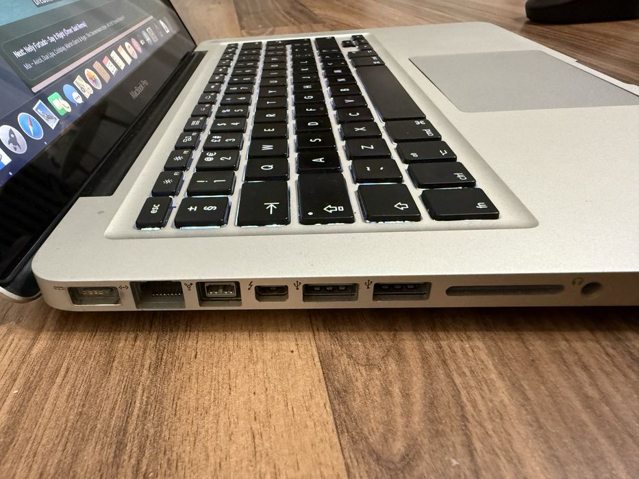 MacBook Pro 13” Mid 2012 – Intel i5, 8GB RAM, SSD 240GB, dual boot macOS + Windows 10 licențiat