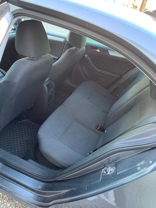 Vand Volkswagen Jetta 1.6 TDI / 2013