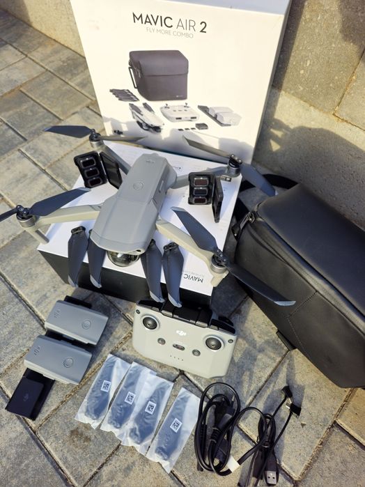 Drona DJI Mavic Air 2 Fly More Combo