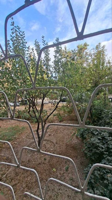 Продам Юнусабад 11 квартал 1/1/4