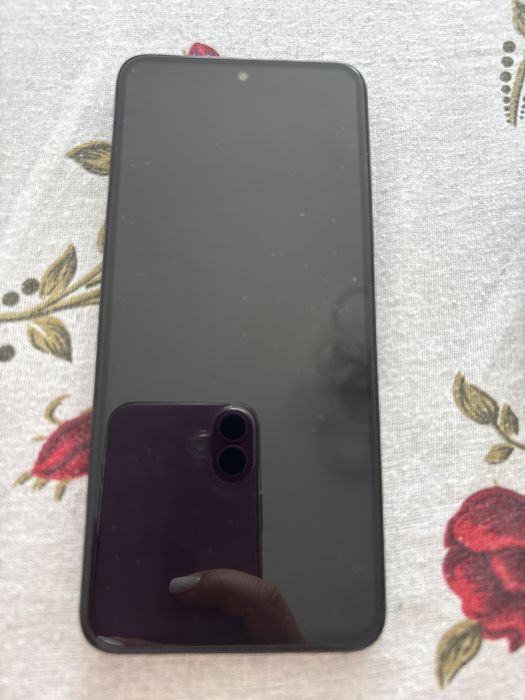 Vand telefon nou ,impecabil