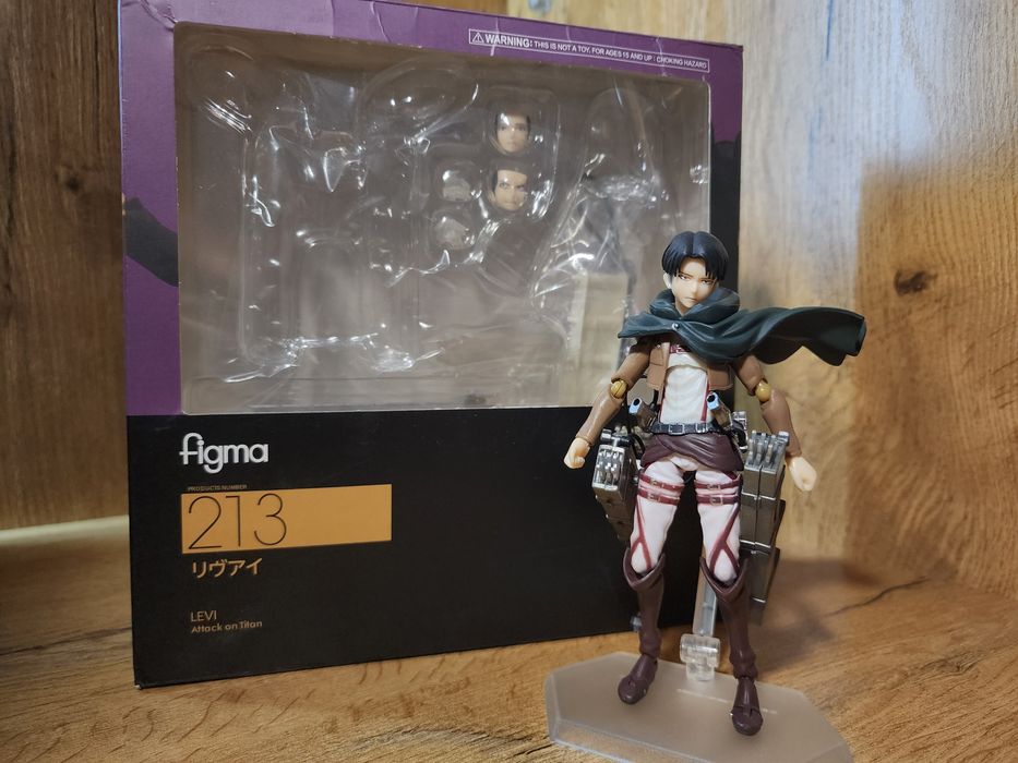 Фигурка Эрен и Леви из аниме Атака титанов / Eren Yeager / Levi