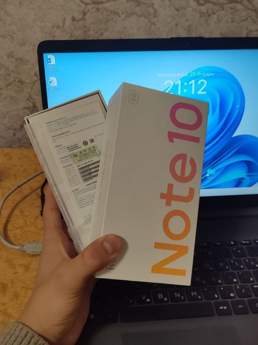 Redmi Note 10 5G 
128/6+5 ideal ochilmagan.
Hech qayeri almashmagan Ba