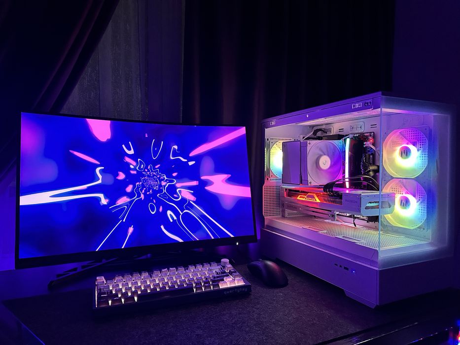 PC Gaming Ryzen 7 9800X3D RX 7800XT 32GB DDR5