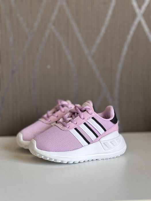 Маратонки Adidas