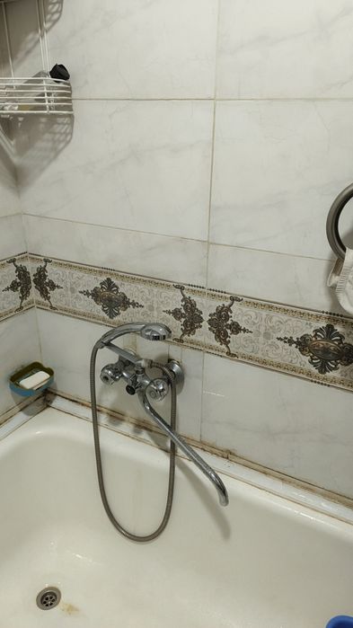 Qora qamish 2/4 uy sotiladi