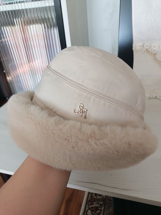 Продам зимнюю шапку б/у