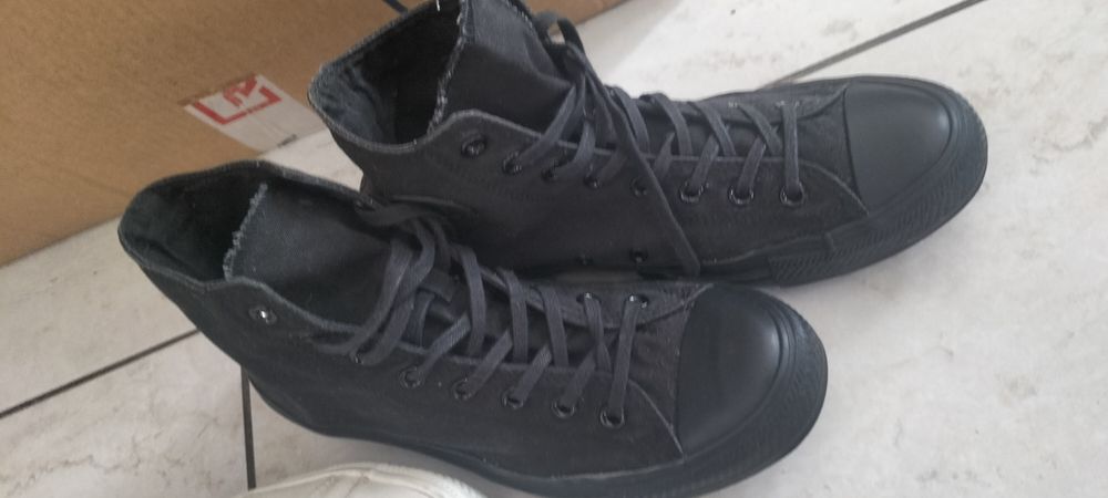 Adidași converse 44