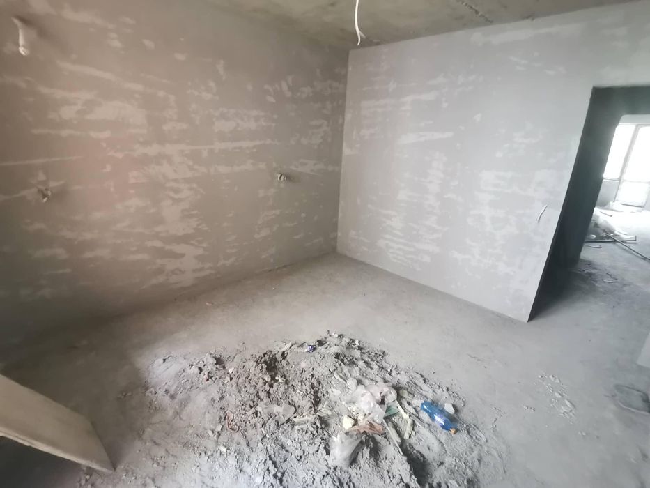 Продава се Двустаен апартамент в Бургас, Център - 61 кв.м за 1207 €/кв.м - Снимка #4