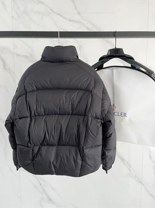 Geaca Moncler , calitate premium , pe comanda , noua , L