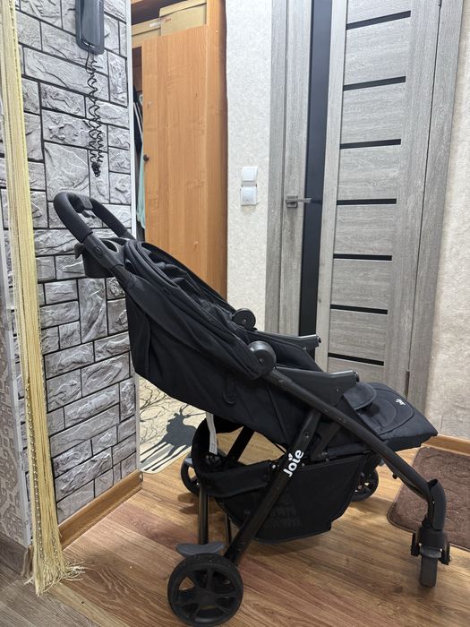 Продам коляску. В хорошем состояние