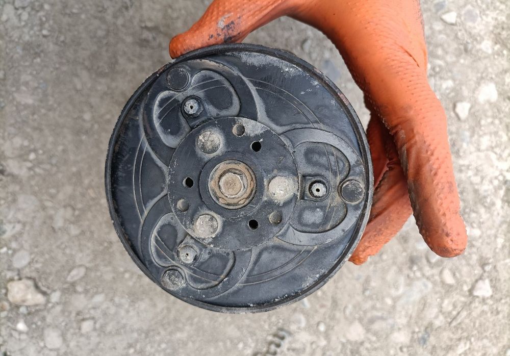 Compresor A.C:A3,Golf,Sharan...DEFECT,asigur expedierea coletului avan