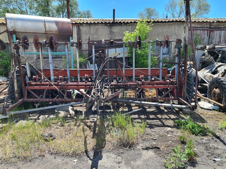 Овощная сеялка 6-ти рядная