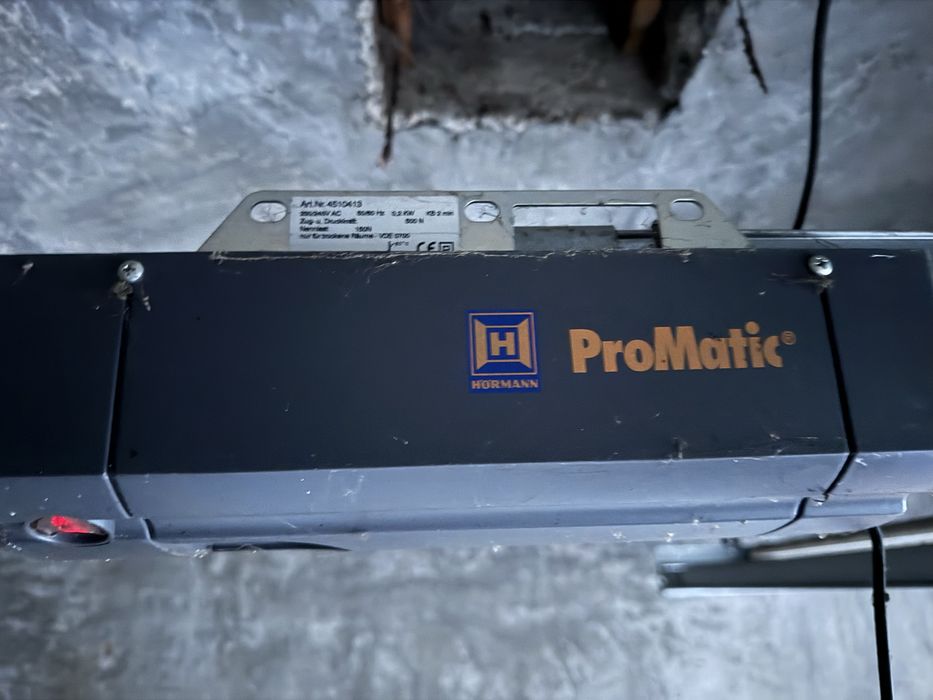 Ușă garaj Hörman 2500x2000 cu telecomandă
