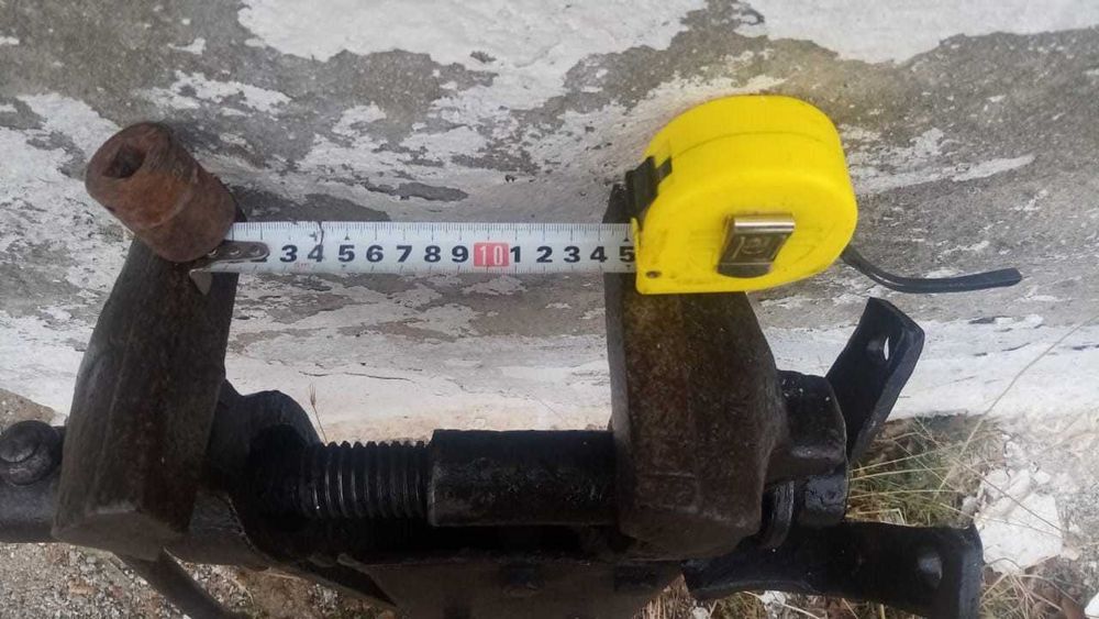 Продаются тиски СССР.