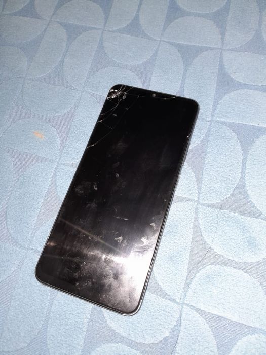 реалми 61с телефон