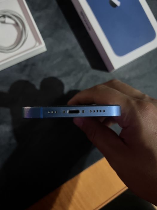 iPhone 13 - Blue