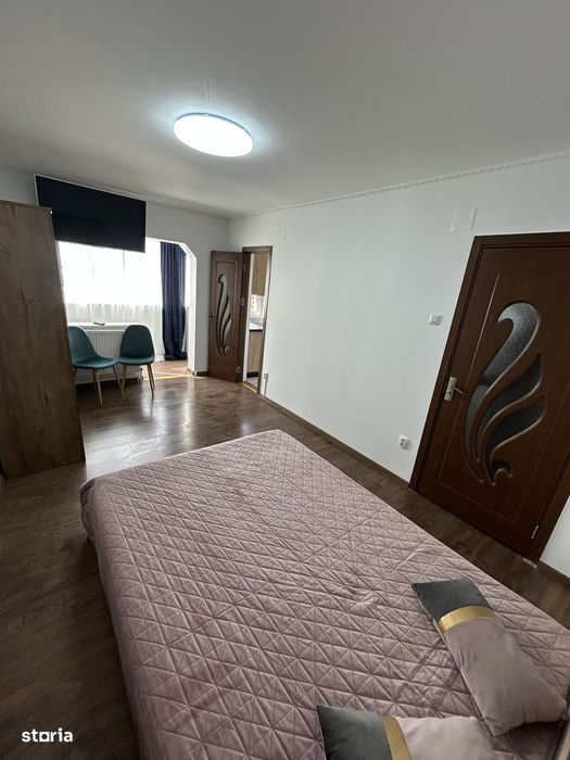 Închiriez garsonieră Tractorul Brasov