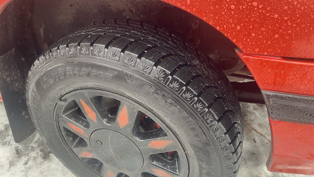 Продам машину Мазду