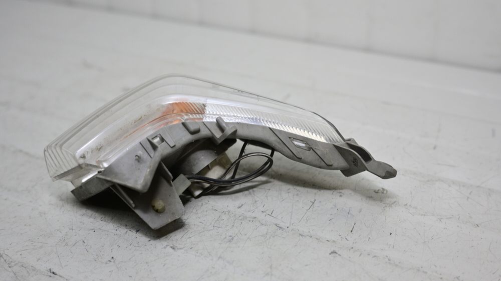 Semnalizare Semnal Fata Dreapta Suzuki GSR 600 2006 - 2010