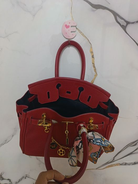Sumka Hermes qizil