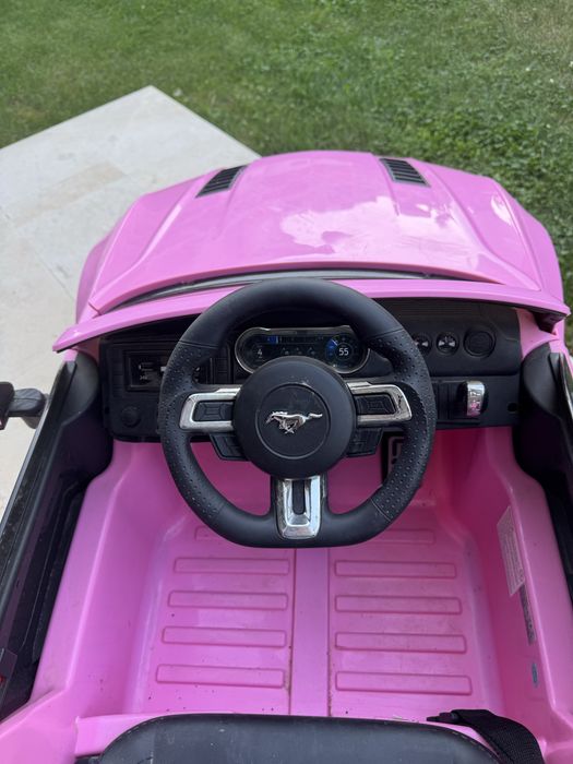 Masinuta electrica copii utilizata foarte putin Ford Mustang cu telecomanda