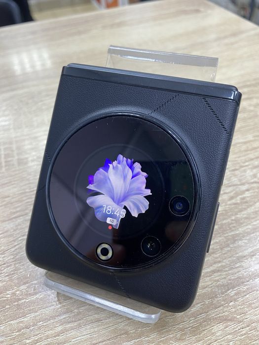 Tecno PhantomV Flip 5G 256Gb (Ос14Б)