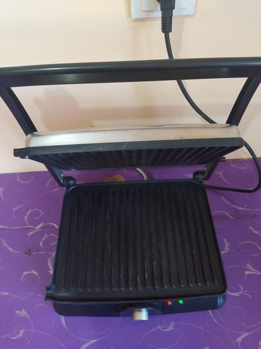 продам грильницу для чизбургера и хот- дога