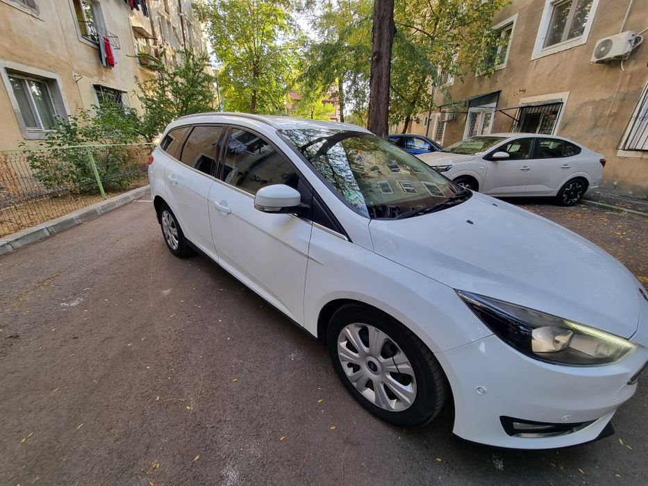 Ford Focus Titanium 2.0 TDCi 150 CP AUTOMATĂ • FULL OPȚIUNI • MODEL 2016