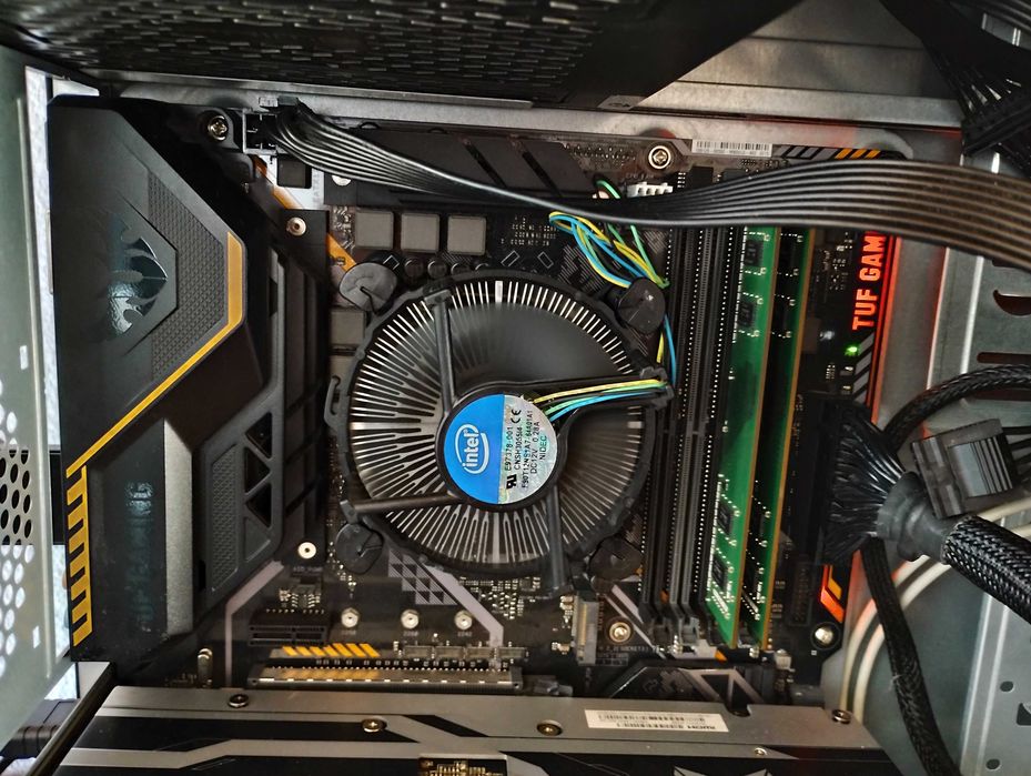 Asus Tuf Z370-Pro I5 9400F 8GB RAM 8GB Sapphire Nitro+ RX470
